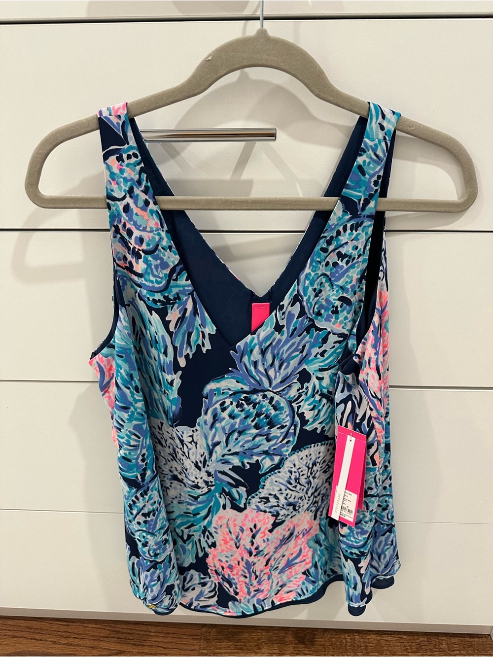 Lilly Pulitzer Lileeze Top Size M NWT
